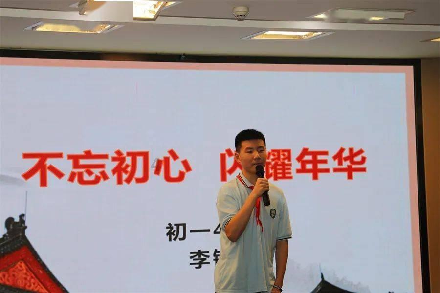 谈恋爱后为什么男朋友变得非常粘人？游戏画面